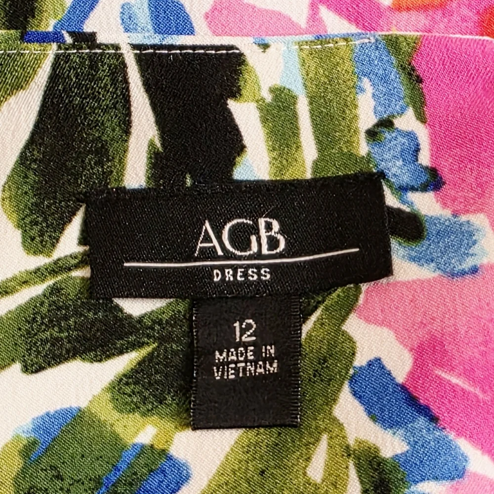 AGB Vibrant Floral Sleeveless Shift Dress Size 12 NWOT - Picture 9 of 11